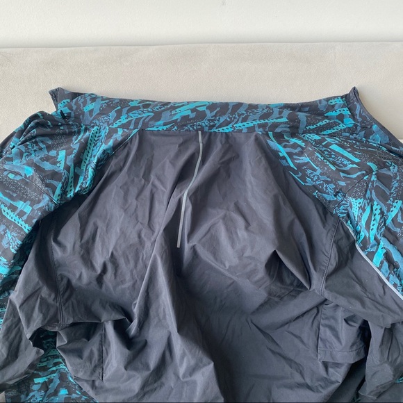 Lululemon windbreaker Seawheeze 2018, folding hood - Picture 3 of 4